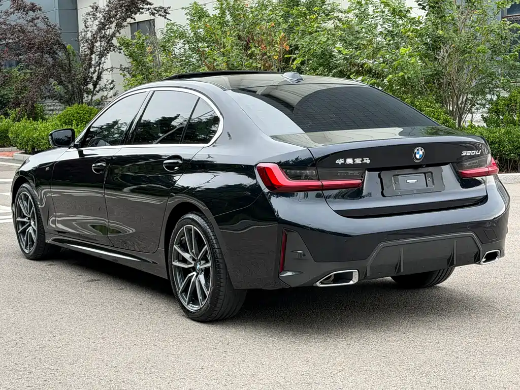 BMW 3 Series 2023 — фото 16