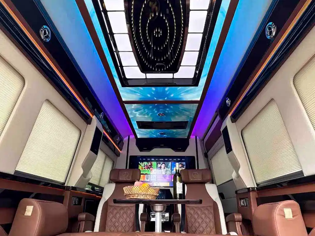 Mercedes-Benz Sprinter 2018 — фото 18