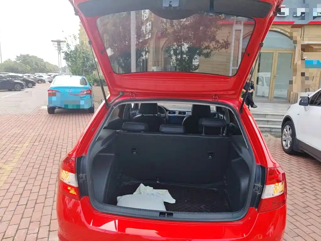 Skoda Rapid Spaceback 2019 — фото 19