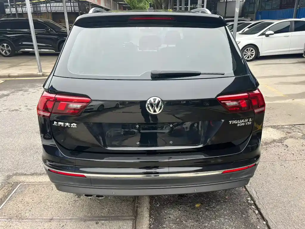 Volkswagen Tiguan L 2020 — фото 8