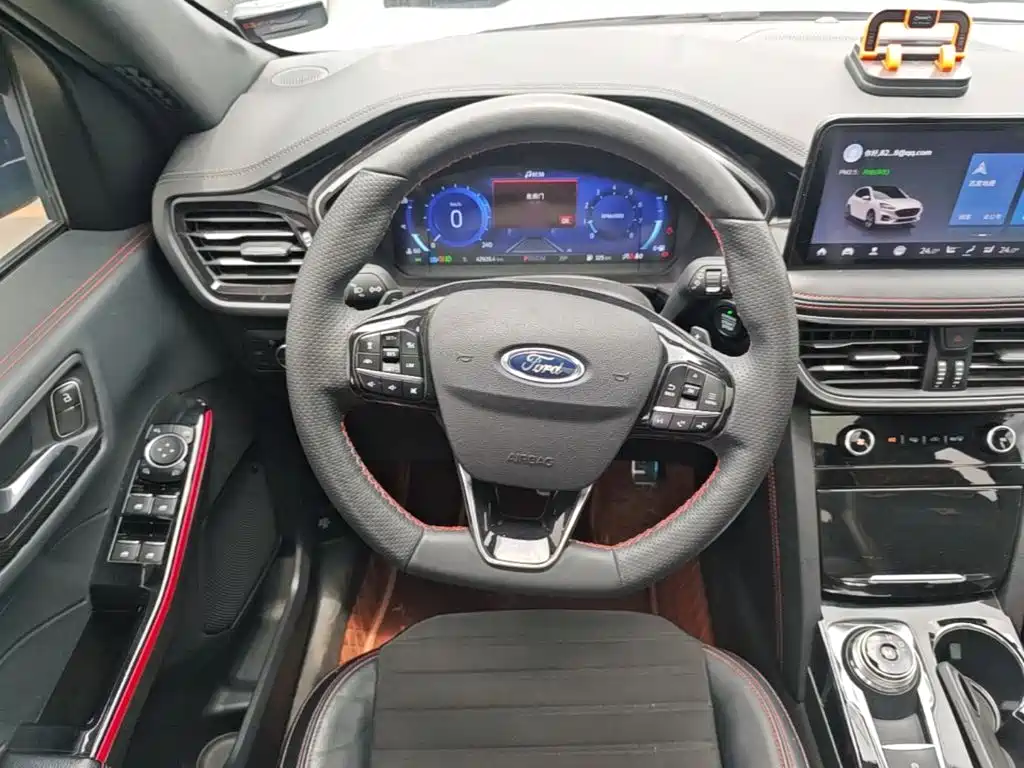 Ford Edge 2023 — фото 11