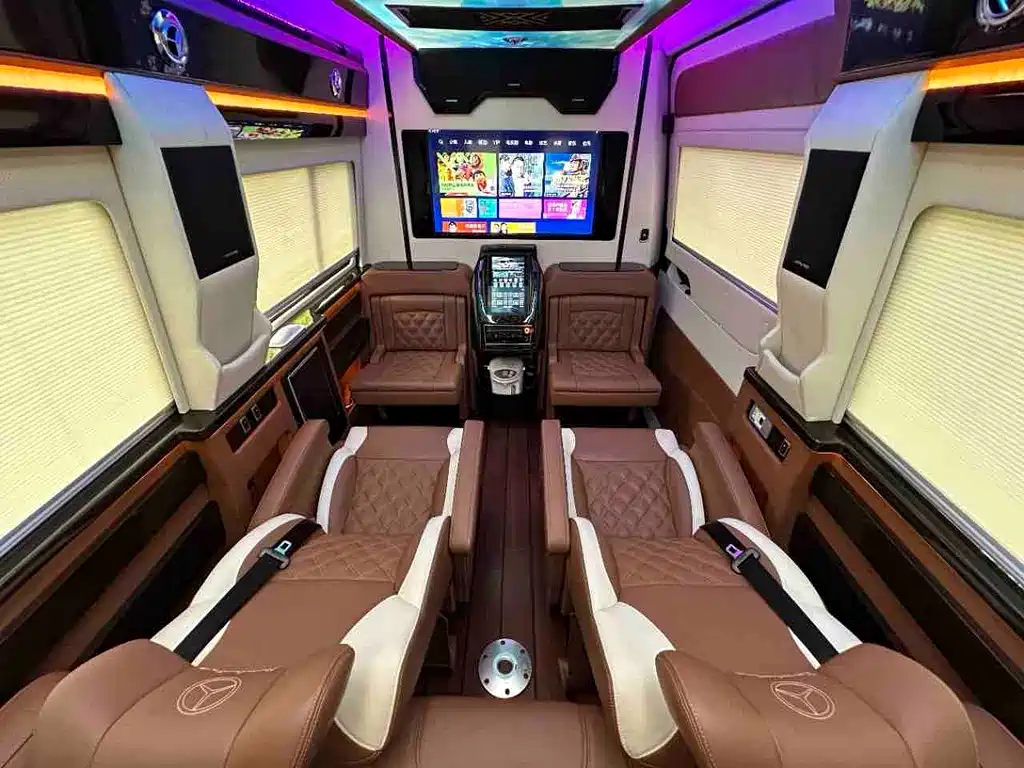 Mercedes-Benz Sprinter 2018 — фото 14