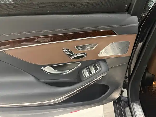 Mercedes-Benz S-Class 2020