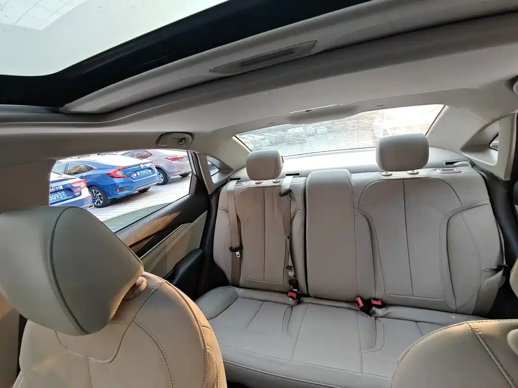 Buick Excelle 2018 — фото 15