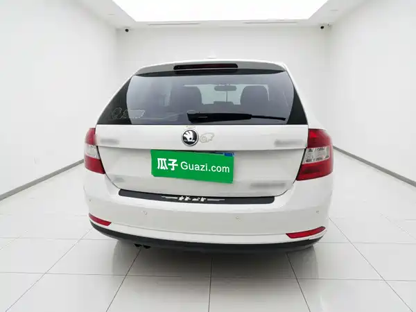 Skoda Rapid Spaceback 2016