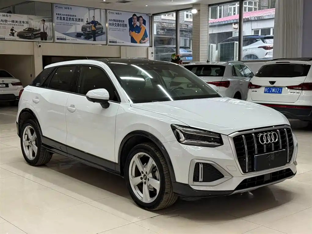 Audi Q2L 2022 — фото 3