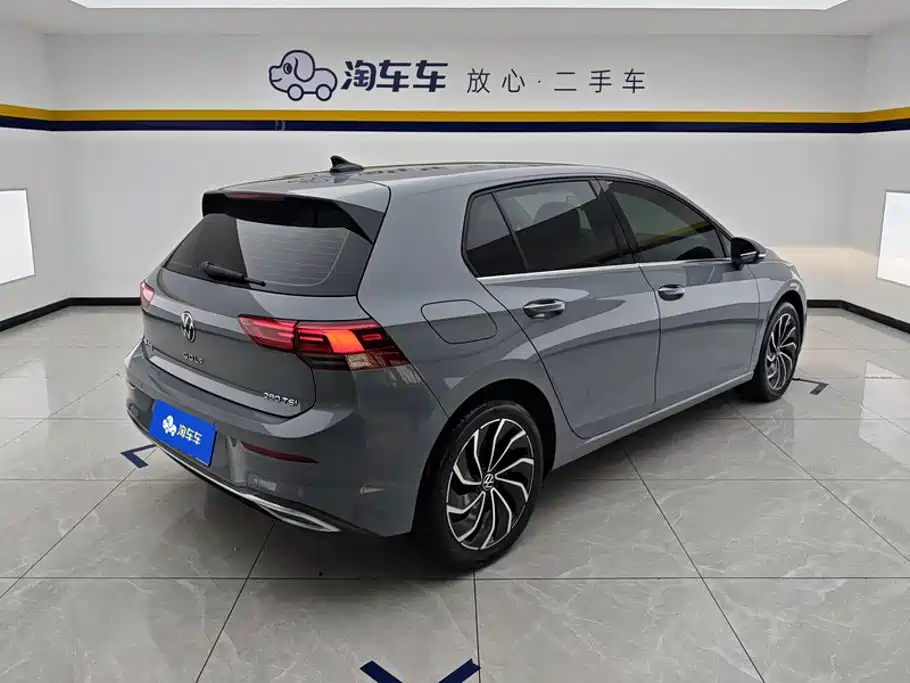 Volkswagen Golf 2021