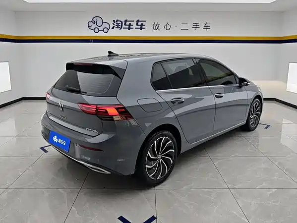 Volkswagen Golf 2021