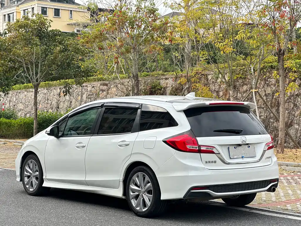 Honda Jade 2017 — фото 18