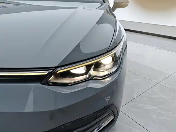Volkswagen Golf 2021
