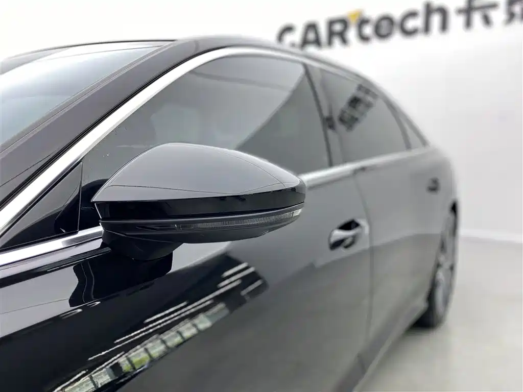 Audi A6L 2022 — фото 28