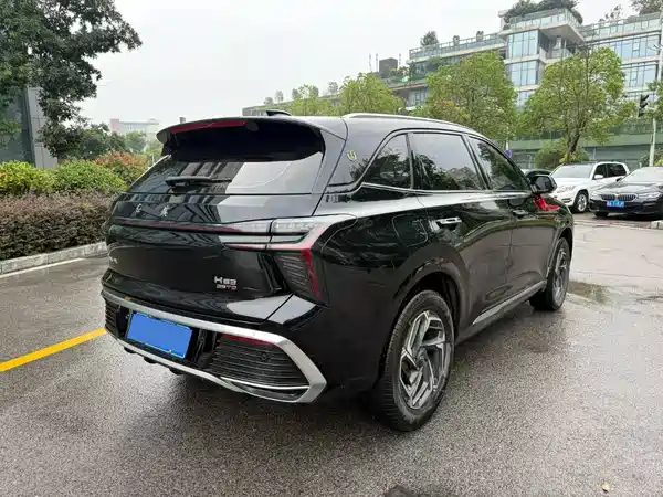 Hongqi HS3 2024