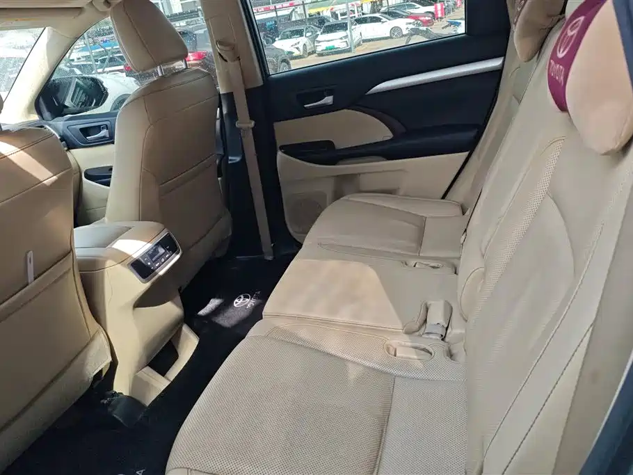 Toyota Highlander 2016 — фото 11