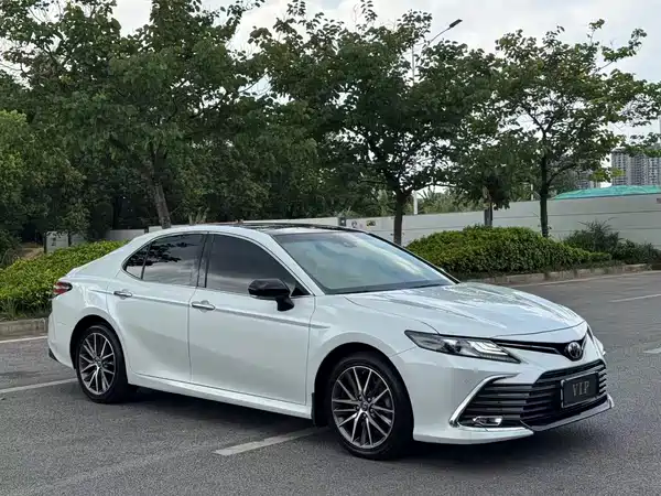 Toyota Camry 2021