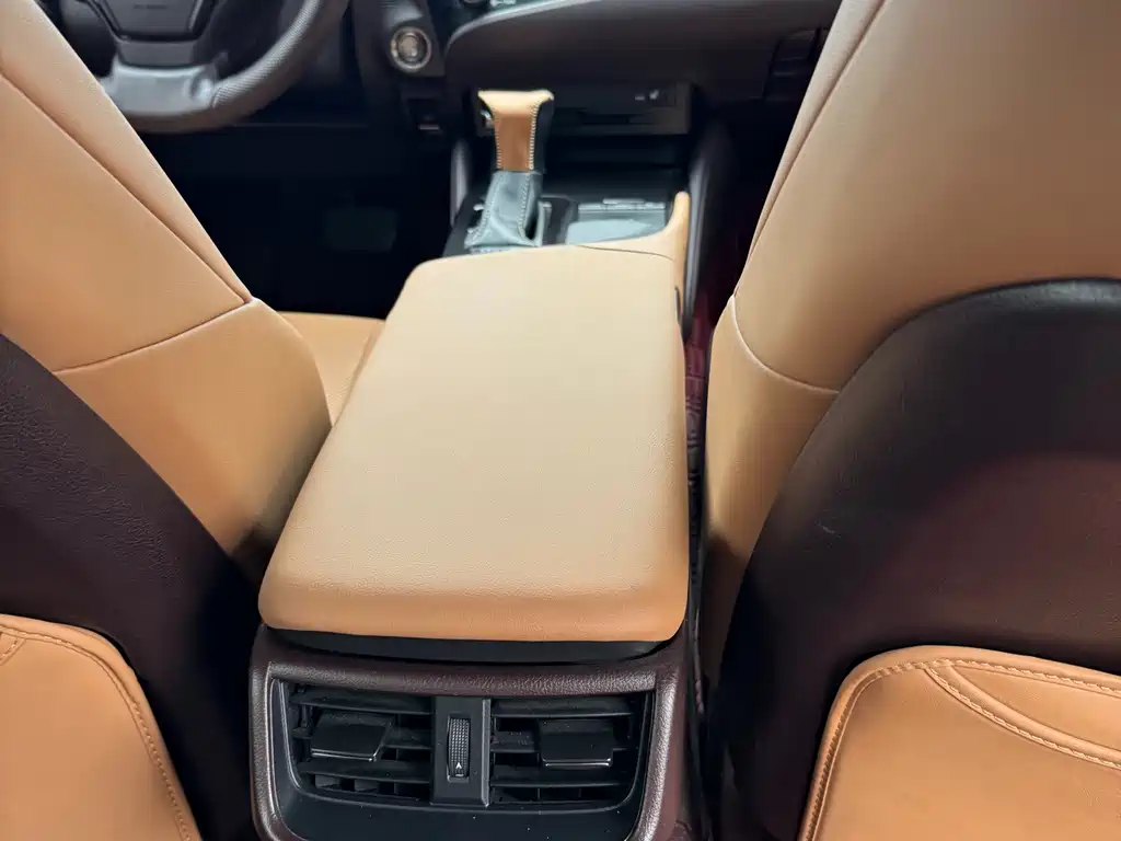 Lexus ES 2021 — фото 16