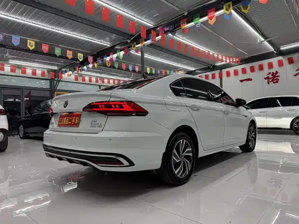 Volkswagen Bora 2023