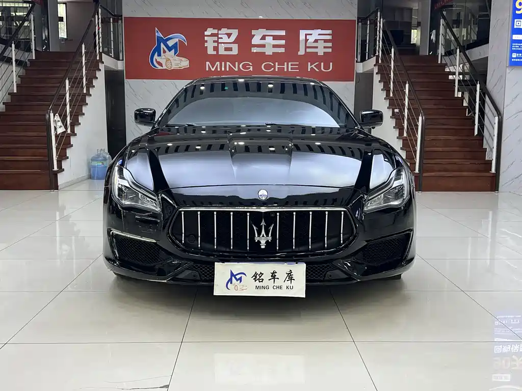 Maserati Quattroporte 2015 — фото 2