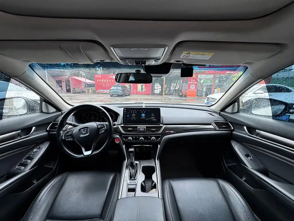 Honda Accord 2023 — фото 17