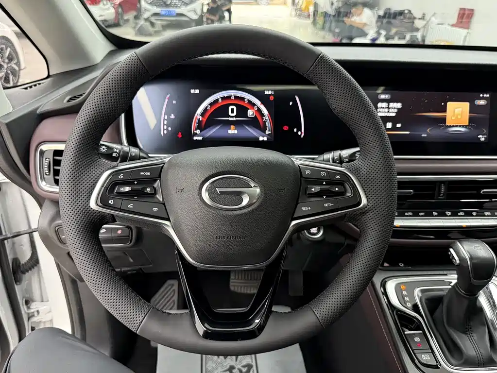 GAC Motor Trumpchi M6 2022 — фото 10