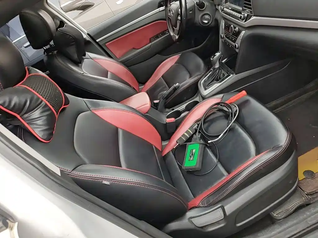 Hyundai Elantra 2018 — фото 25