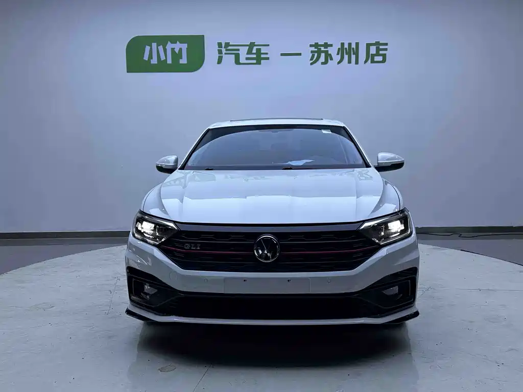 Volkswagen Sagitar 2021
