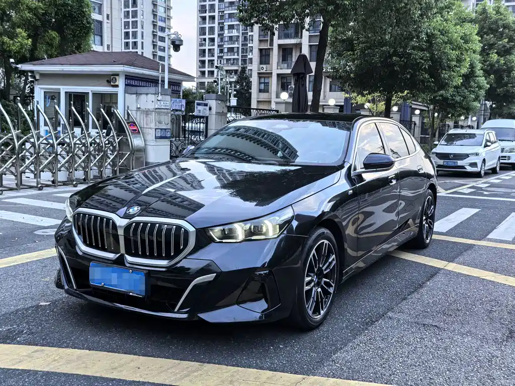 BMW 5 Series 2024