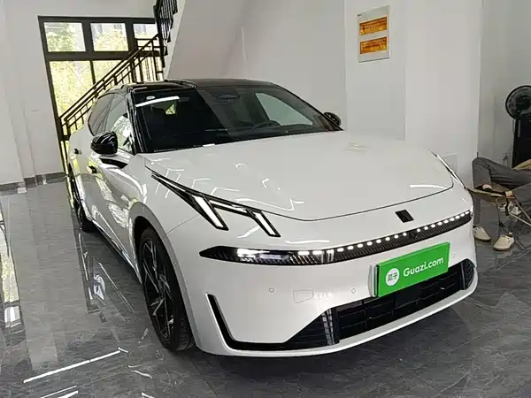 Lynk & Co 07 EM-P 2025
