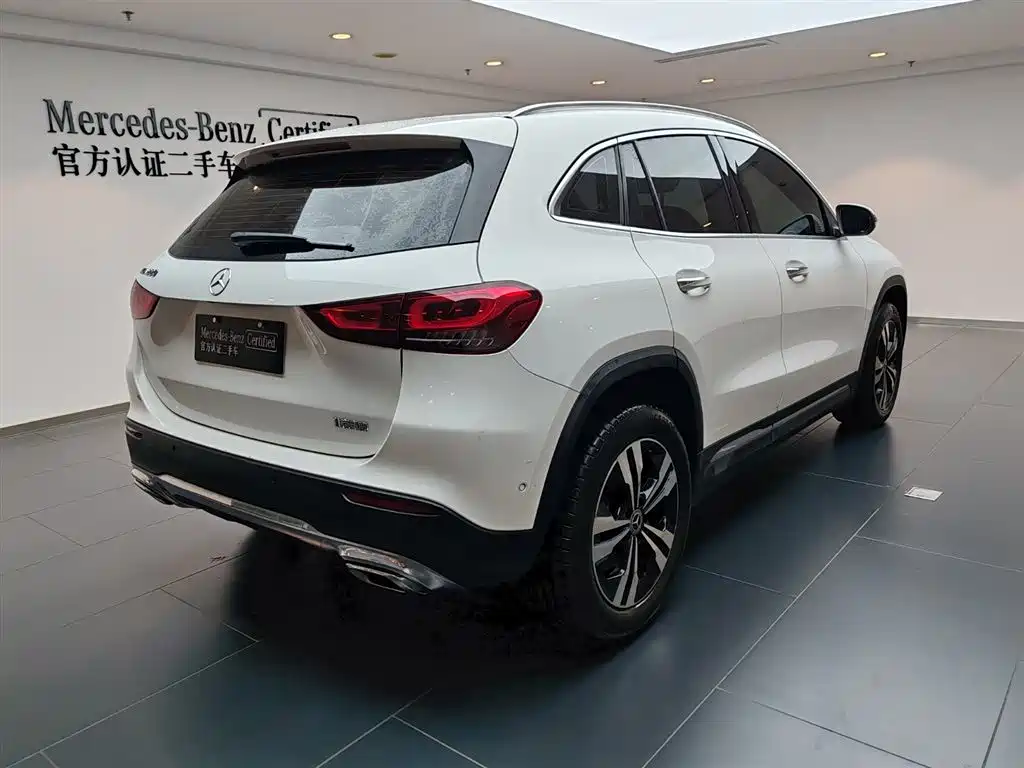 Mercedes-Benz GLA 2023