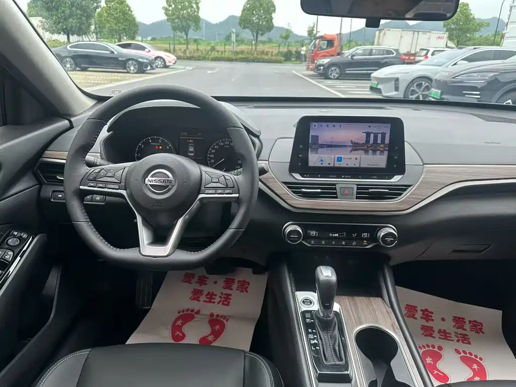 Nissan Teana 2022