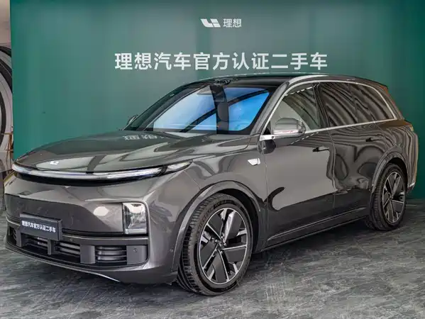 Li Auto L8 2025