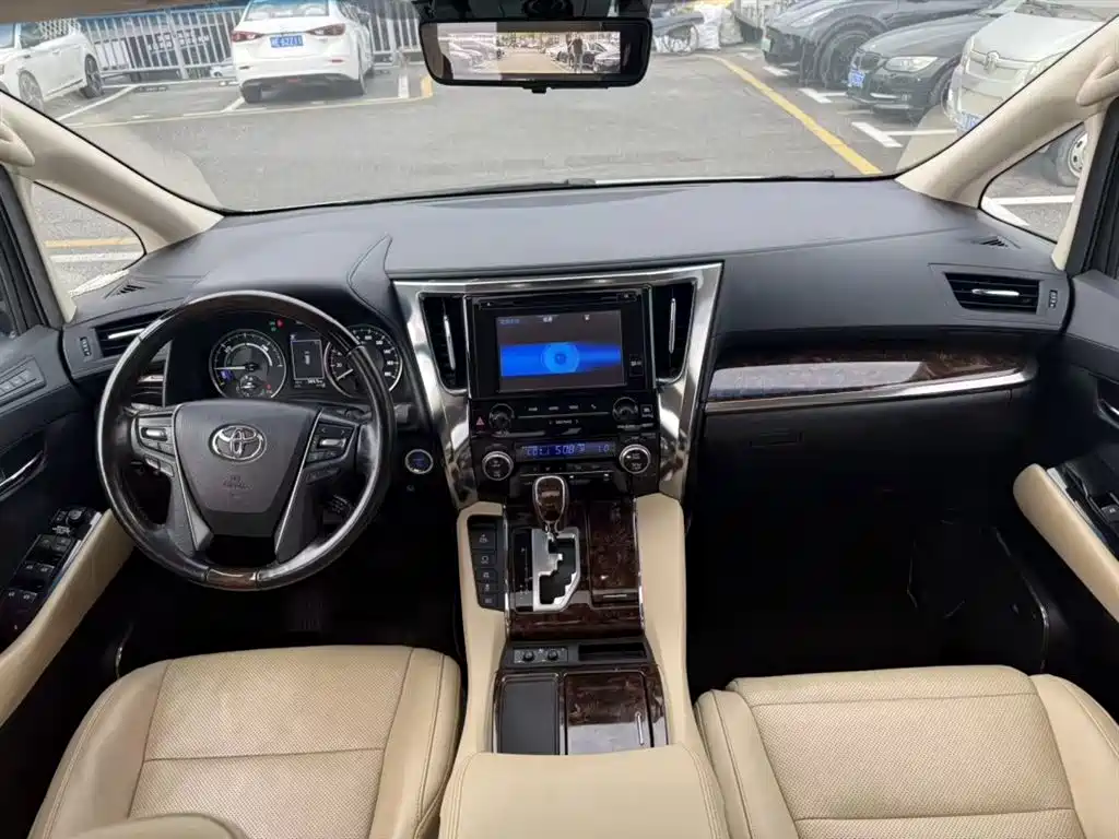 Toyota Alphard 2020
