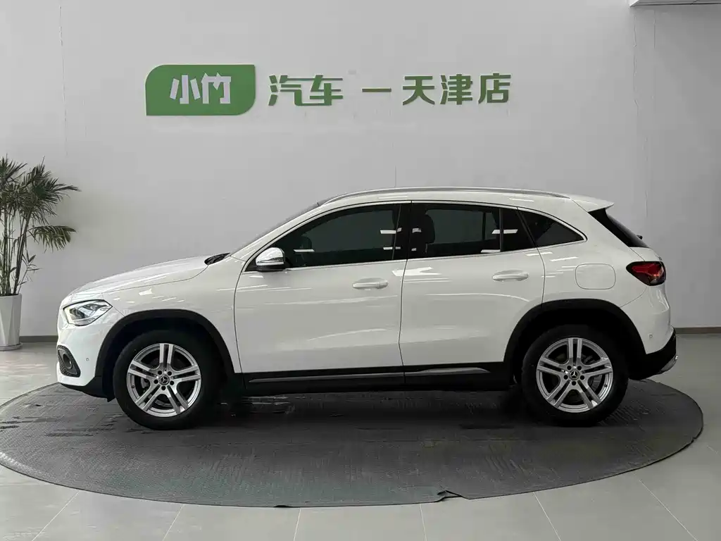 Mercedes-Benz GLA 2021