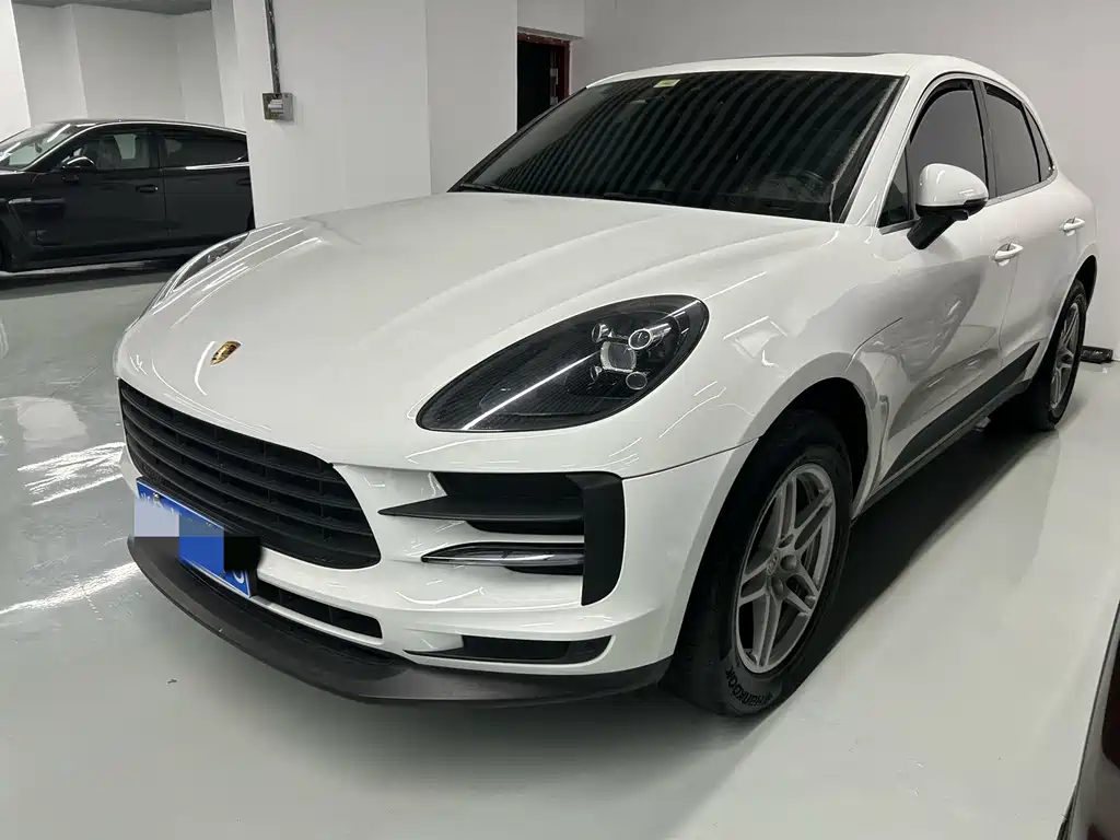 Porsche Macan 2019 — фото 1