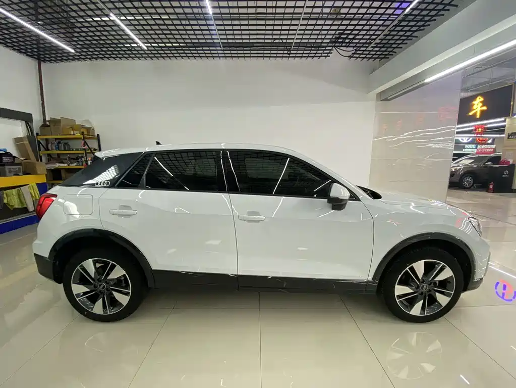 Audi Q2L 2022