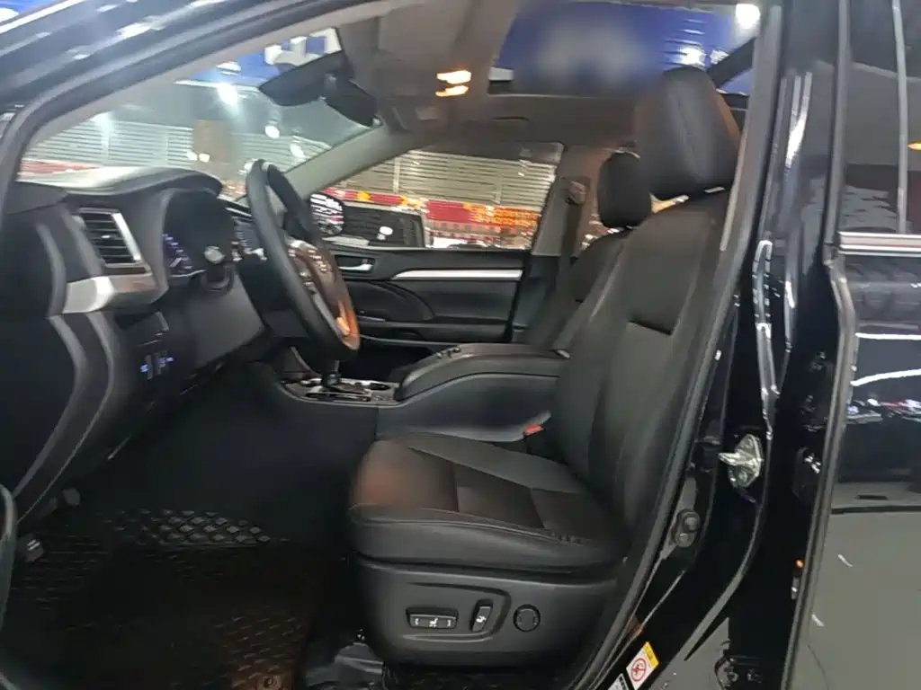 Toyota Highlander 2020 — фото 15