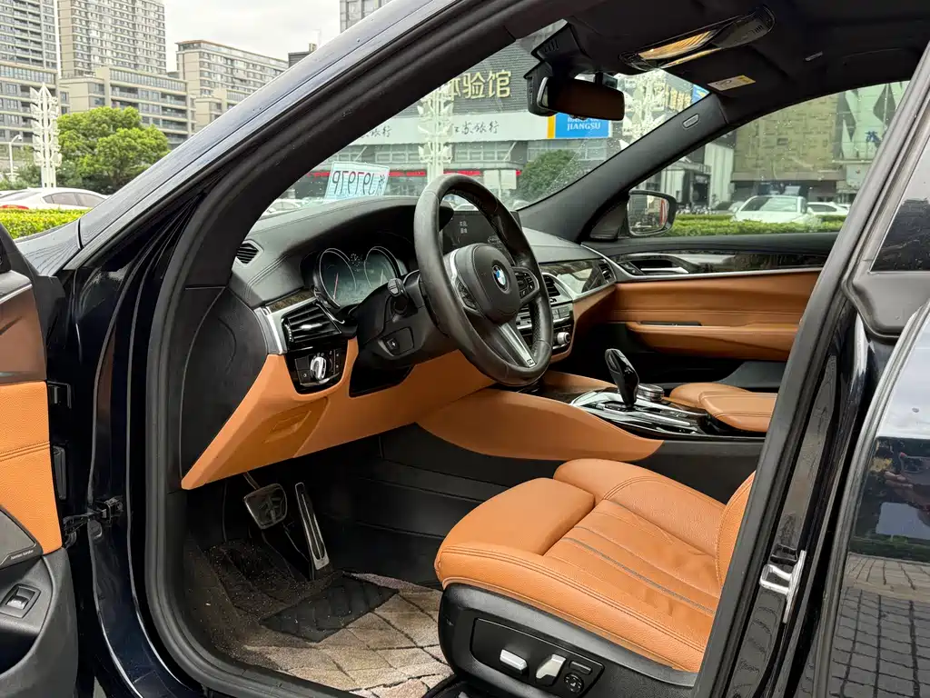BMW 6 Series GT 2018 — фото 6