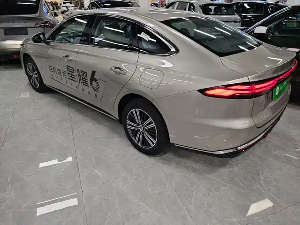 Geely Galaxy Star 6 2025