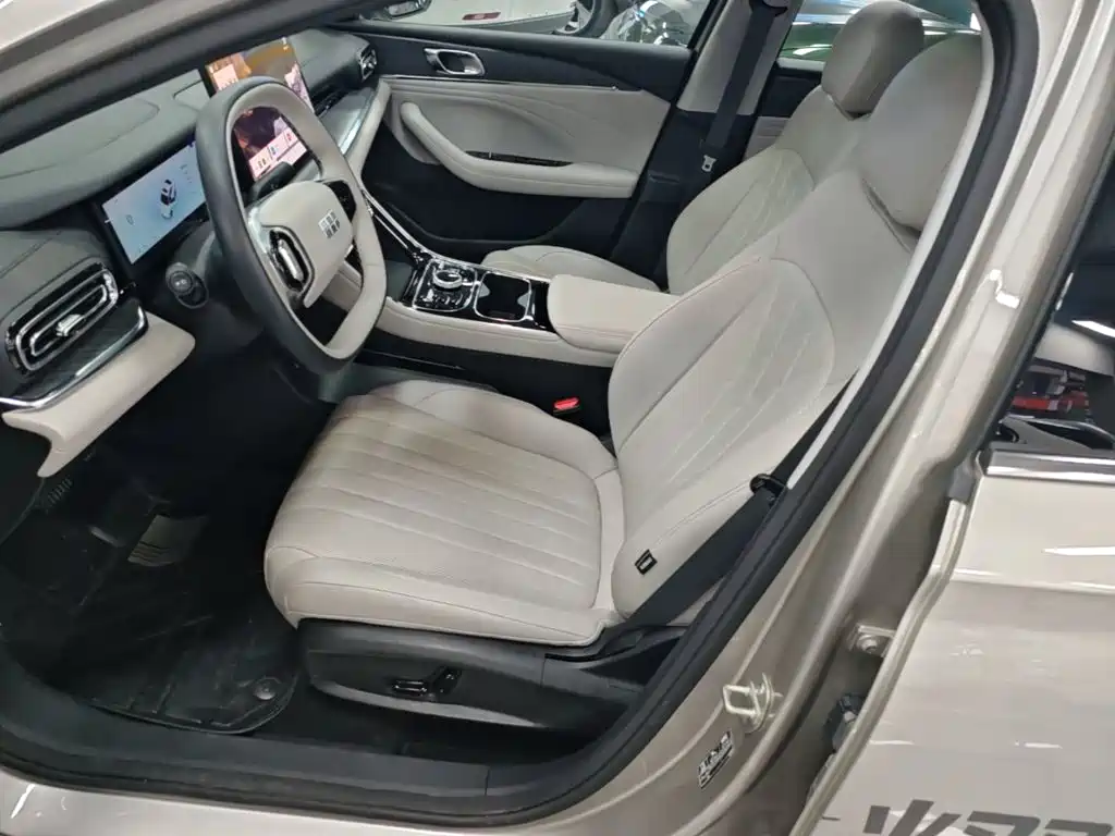 Geely Galaxy Star 6 2025 — фото 15