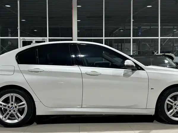 BMW 1 Series 2019