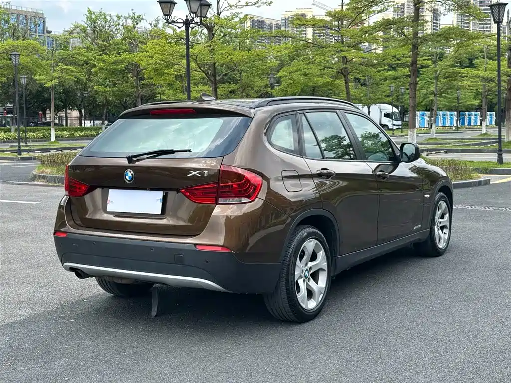 BMW X1 2012 — фото 15