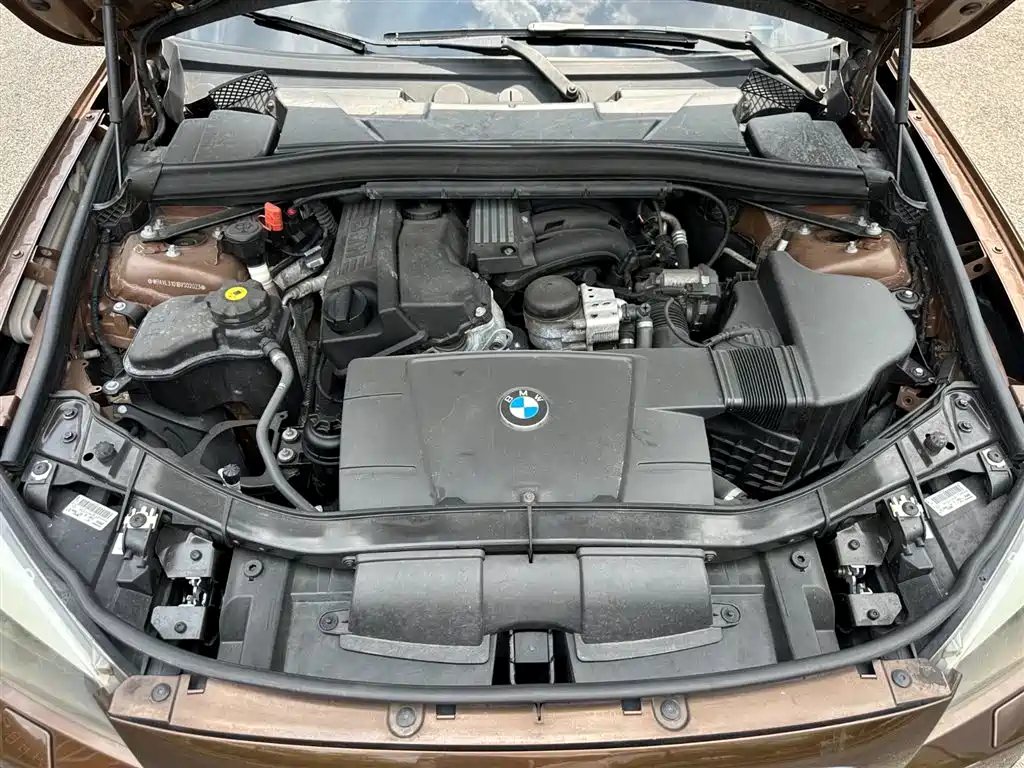 BMW X1 2012 — фото 17