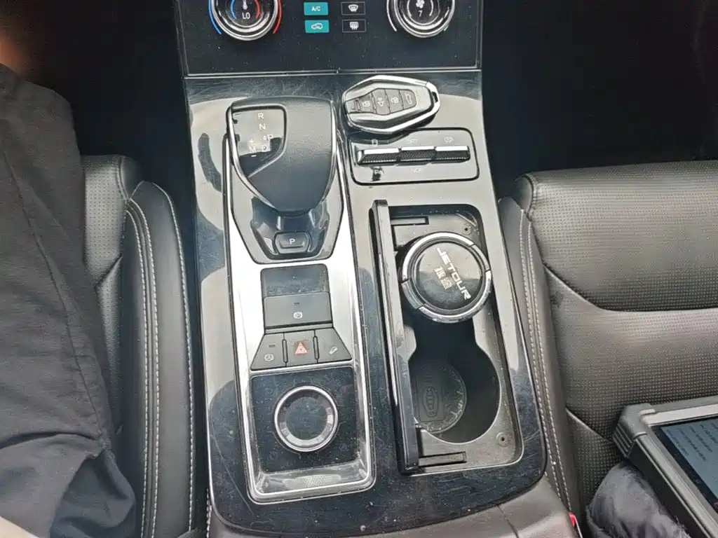 Jetour Jietu X70 PLUS 2020 — фото 14
