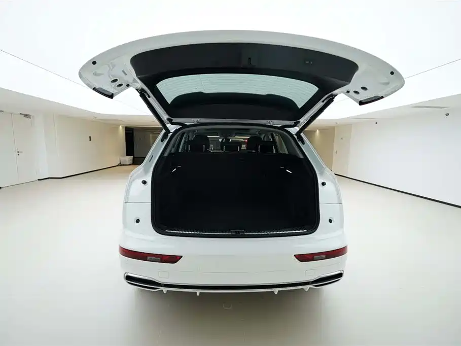 Audi Q5L 2021