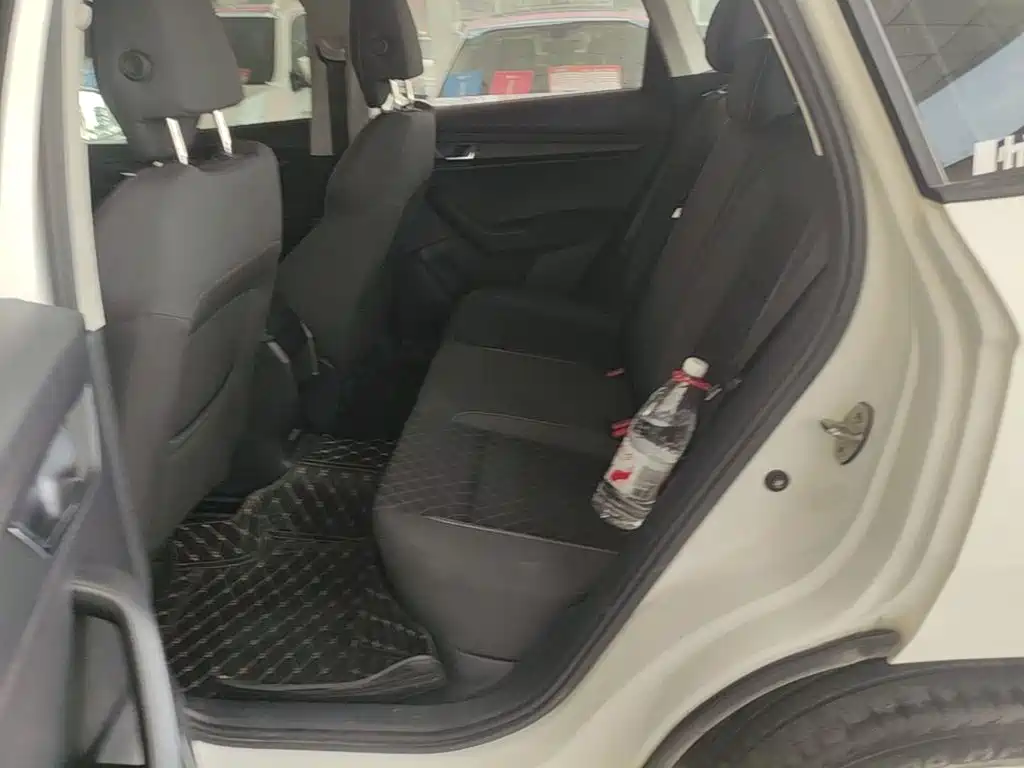 Skoda Karoq 2020 — фото 17