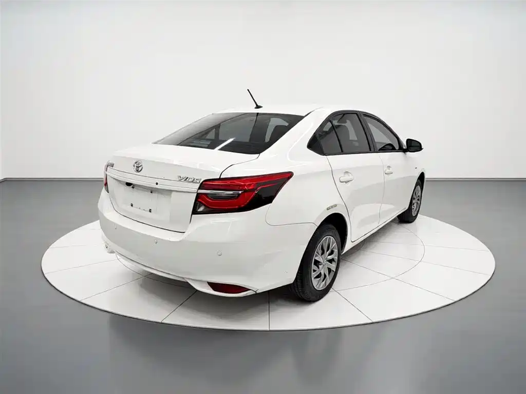 Toyota Vios 2023 — фото 12