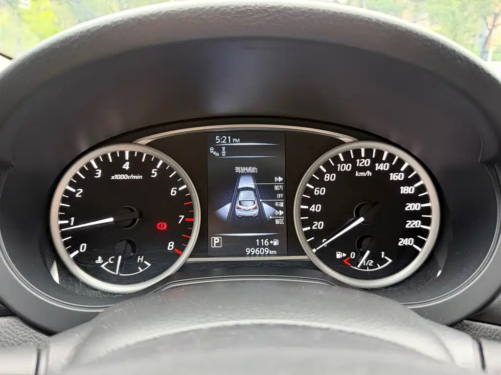 Nissan Tiida 2017 — фото 17