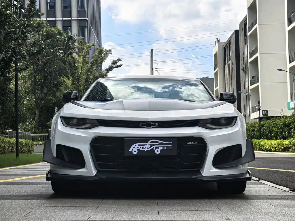 Chevrolet Camaro 2018 — фото 2