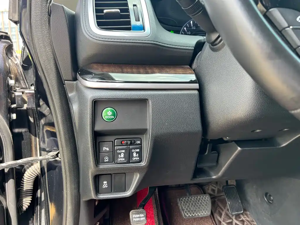 Honda Odyssey 2015 — фото 14
