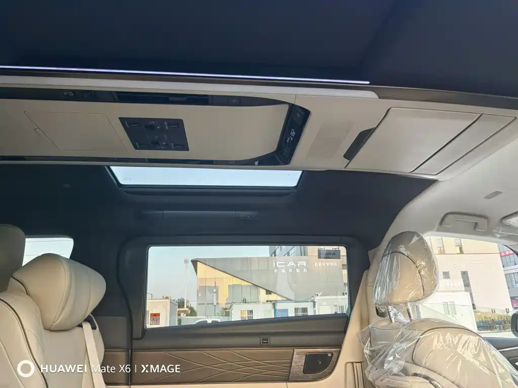 Toyota Alphard — фото 20