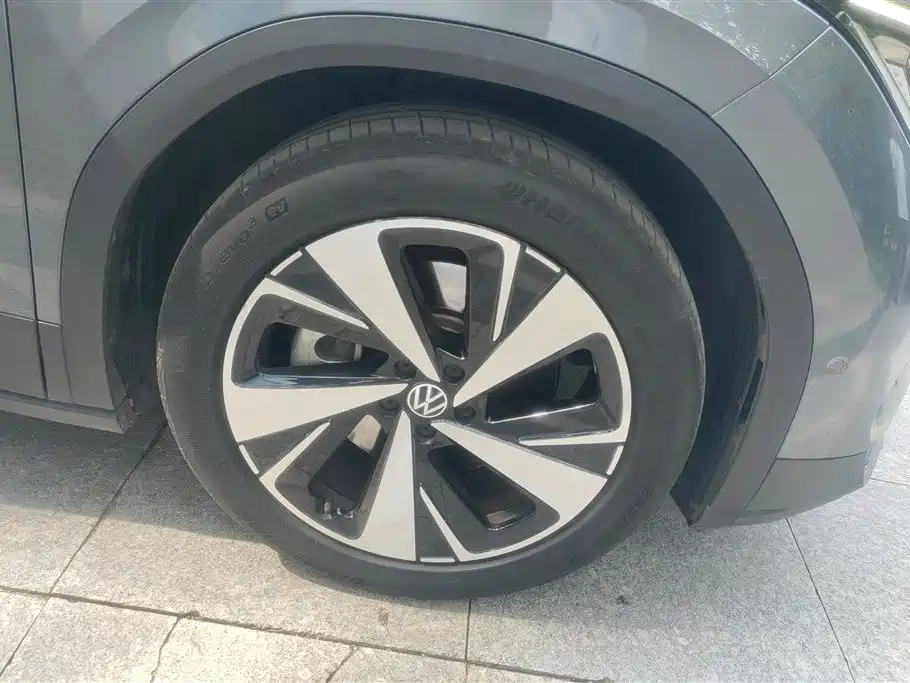Volkswagen ID.6 X 2022